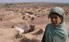 Pakistan: Mädchen im Shamshatoo-Flüchtlingslager